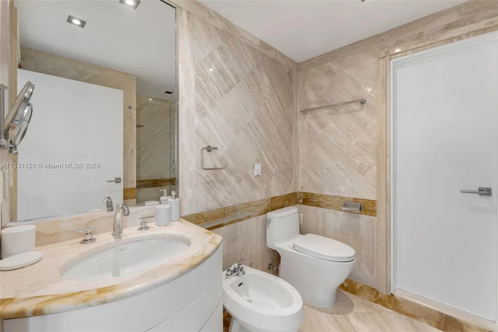 101 Ocean Dr #907 Miami Beach, FL 33139