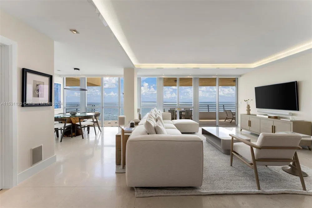 101 Ocean Dr #907 Miami Beach, FL 33139