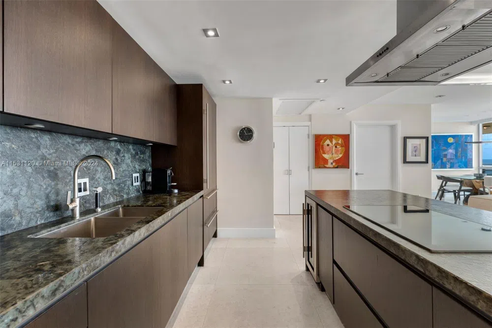 101 Ocean Dr #907 Miami Beach, FL 33139
