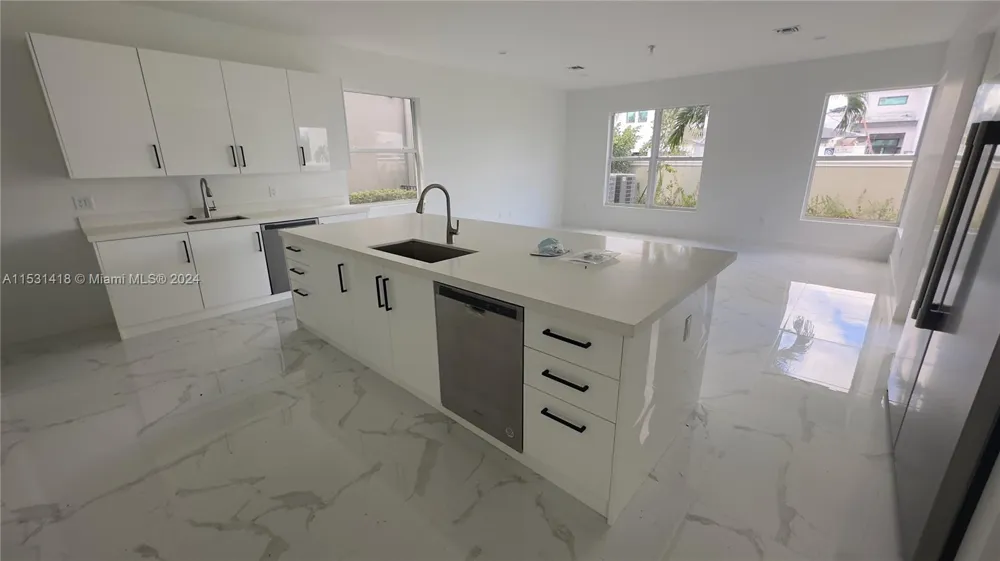 3523 Forest View Cir Dania Beach, FL 33312