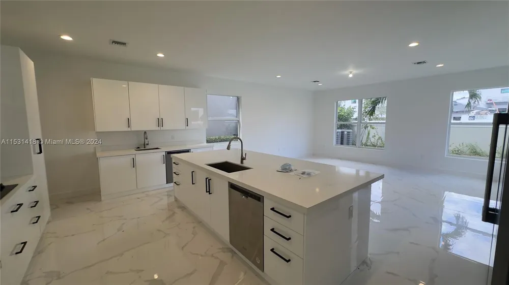 3523 Forest View Cir Dania Beach, FL 33312