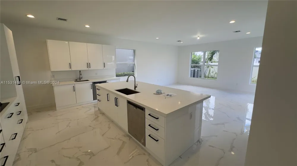 3523 Forest View Cir Dania Beach, FL 33312