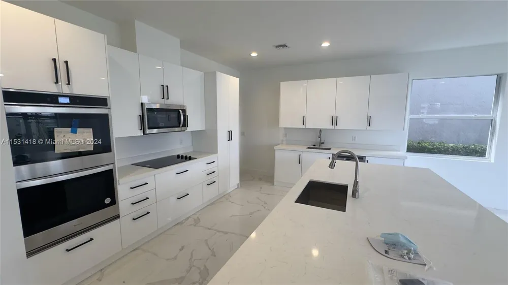 3523 Forest View Cir Dania Beach, FL 33312