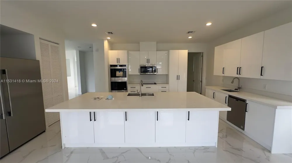 3523 Forest View Cir Dania Beach, FL 33312
