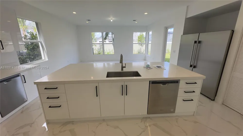 3523 Forest View Cir Dania Beach, FL 33312