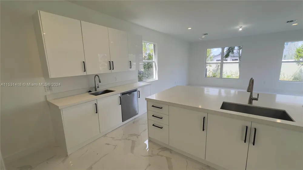 3523 Forest View Cir Dania Beach, FL 33312