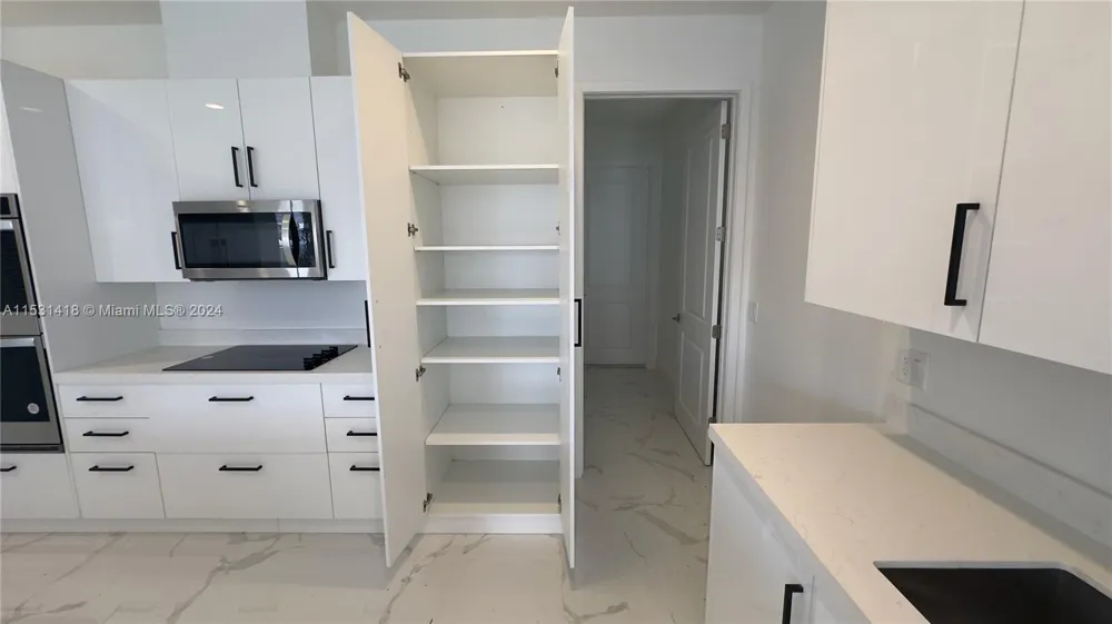 3523 Forest View Cir Dania Beach, FL 33312
