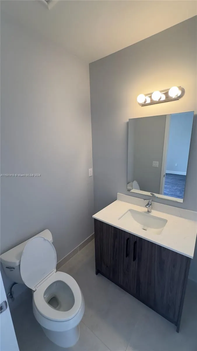 3523 Forest View Cir Dania Beach, FL 33312