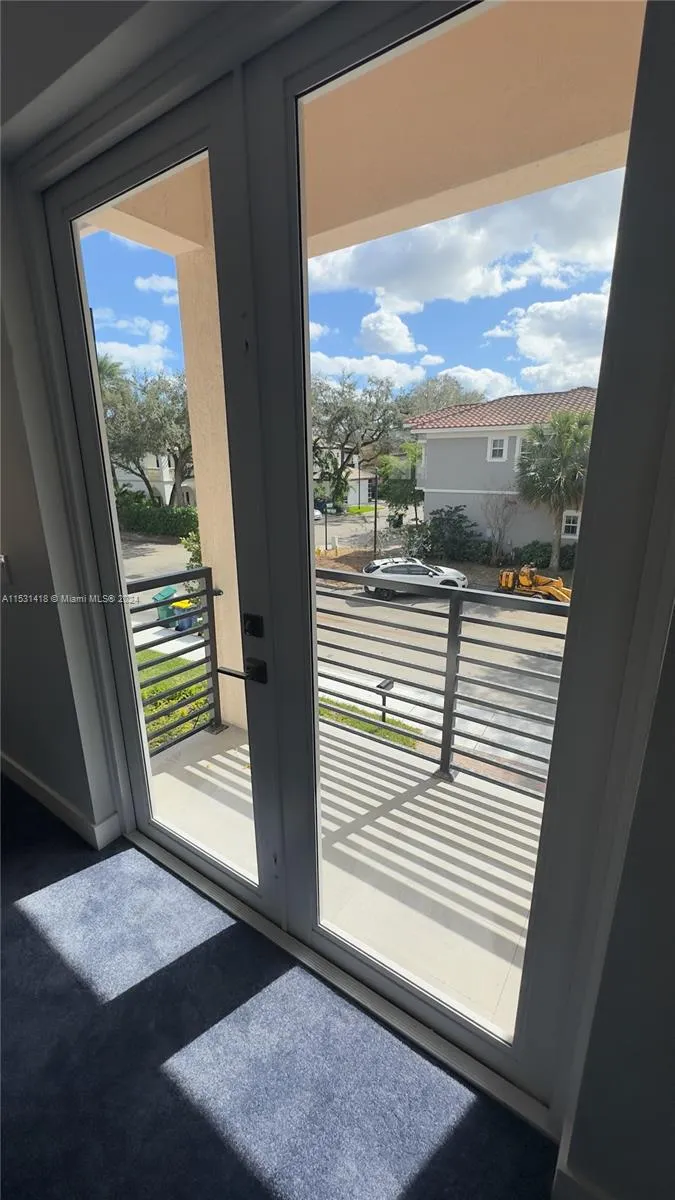 3523 Forest View Cir Dania Beach, FL 33312