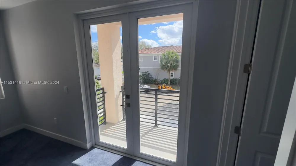 3523 Forest View Cir Dania Beach, FL 33312