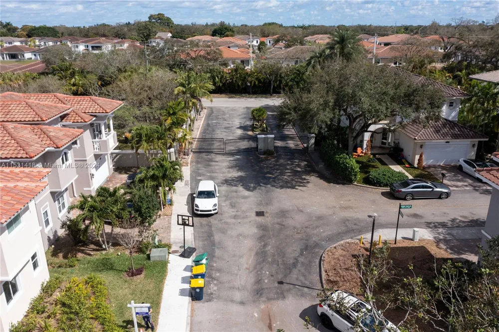 3523 Forest View Cir Dania Beach, FL 33312
