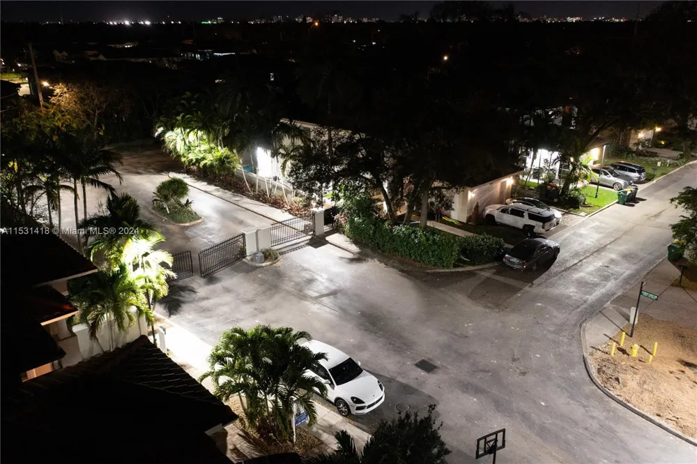 3523 Forest View Cir Dania Beach, FL 33312