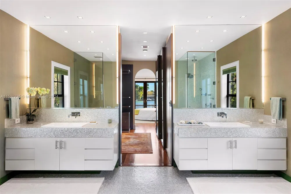 527 E Dilido Dr Miami Beach, FL 33139