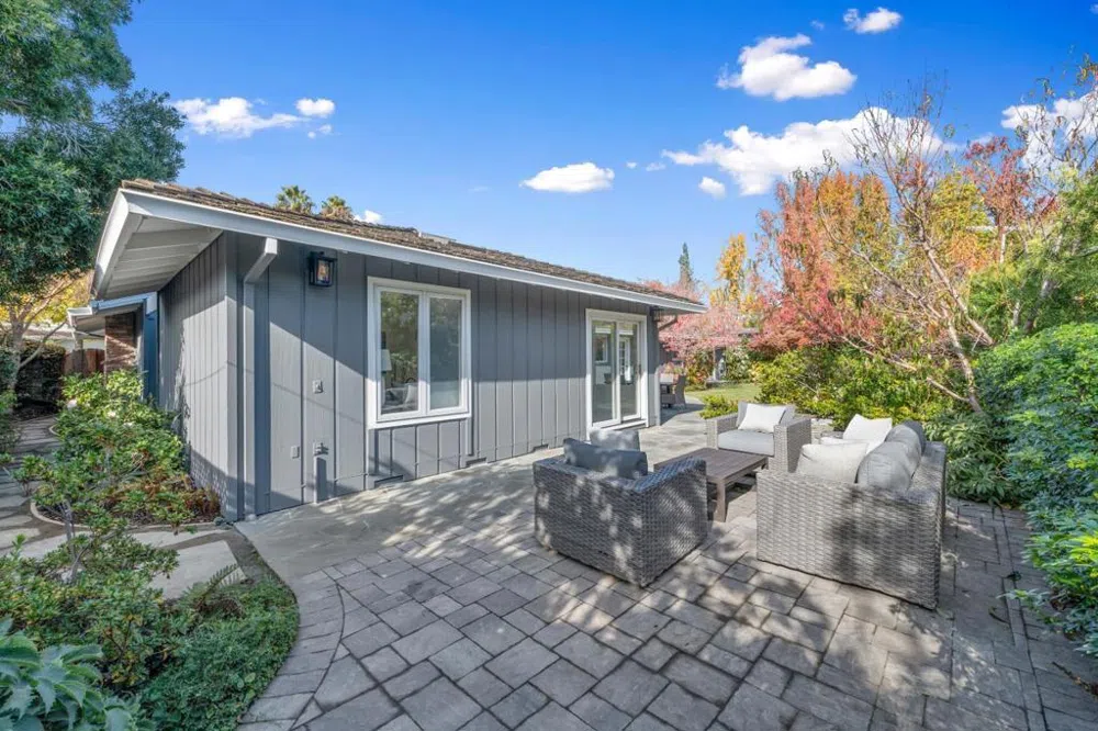 1360 Hillview Drive Menlo Park, CA 94025