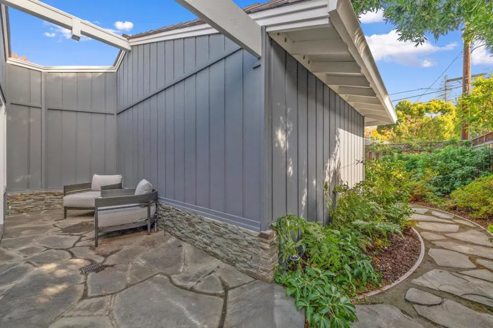1360 Hillview Drive Menlo Park, CA 94025