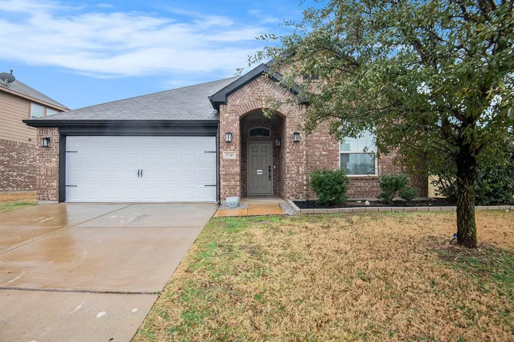 5749 Diamond Valley Drive Fort Worth, TX 76179