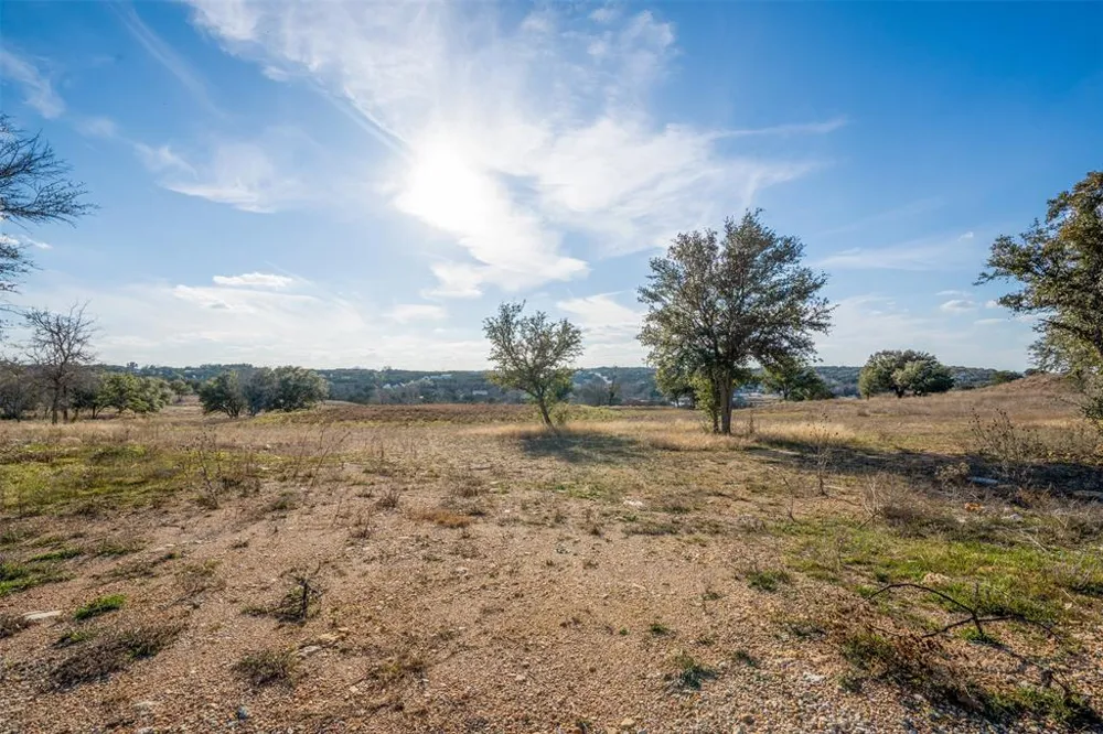 724 Rc Luker Court Granbury, TX 76048