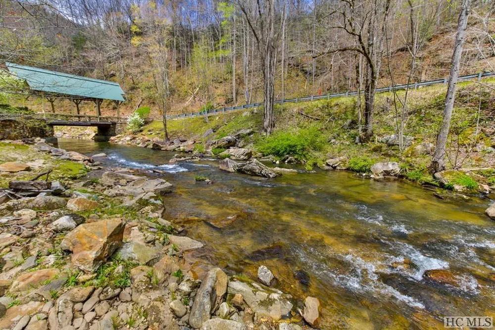 13 Hares Ear Tuckasegee, NC 28783