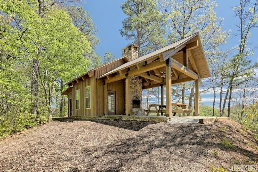 13 Hares Ear Tuckasegee, NC 28783
