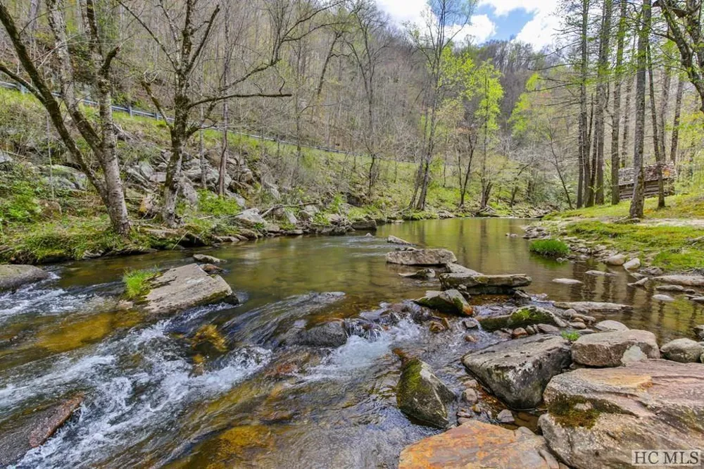 13 Hares Ear Tuckasegee, NC 28783