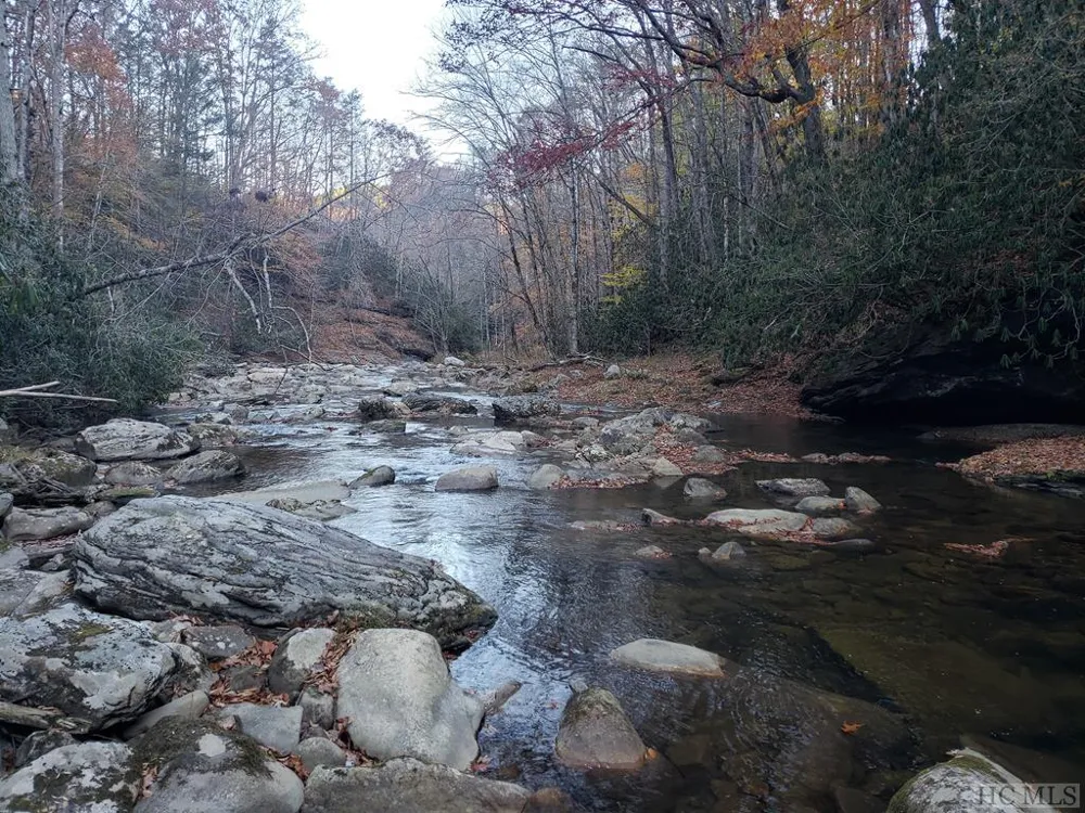 13 Hares Ear Tuckasegee, NC 28783