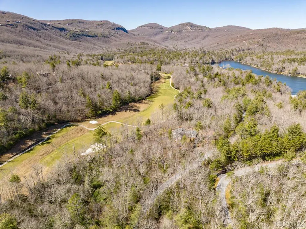 I 12 Seminole Way Lake Toxaway, NC 28747