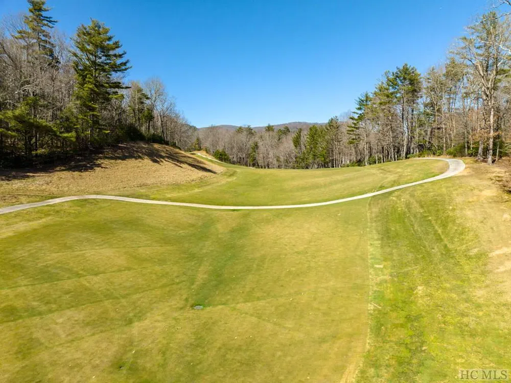 I 12 Seminole Way Lake Toxaway, NC 28747