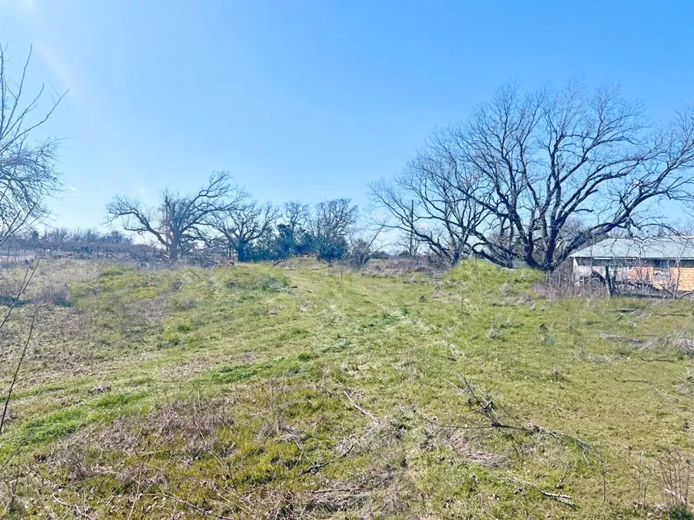 Hwy 101 Bowie, TX 76230