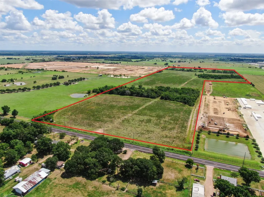 98 Fields Store Road Waller, TX 77484