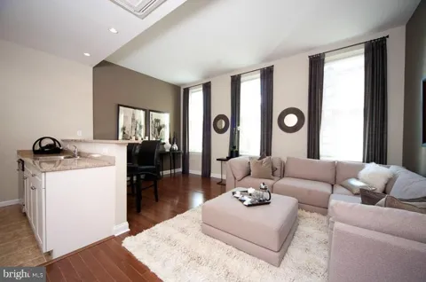 1201 CHARLES STREET #1BR