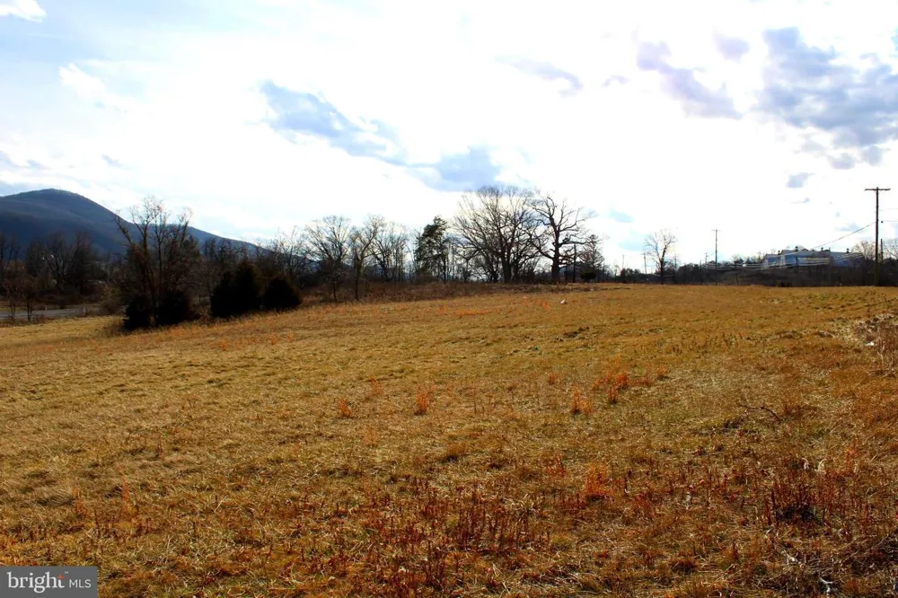 7 MCMULLEN HIGHWAY Cresaptown, MD 21502