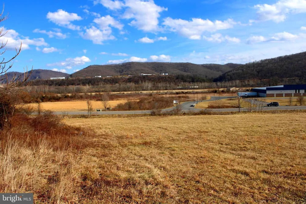 7 MCMULLEN HIGHWAY Cresaptown, MD 21502