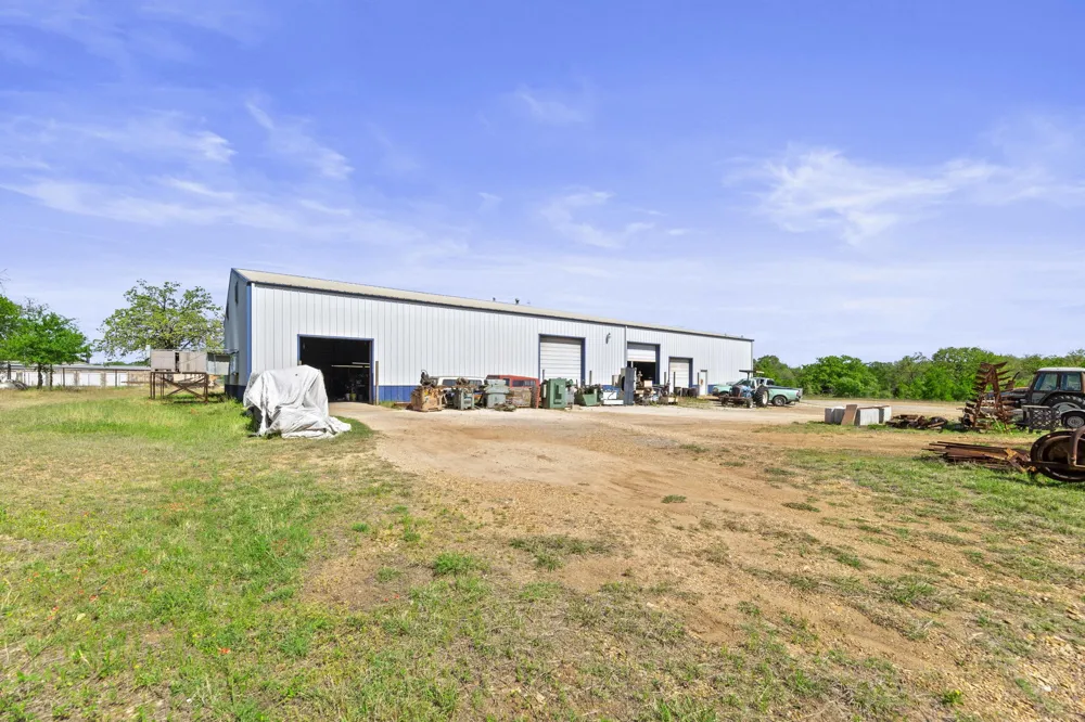 121 James Hoskins Lane Cedar Creek, TX 78612