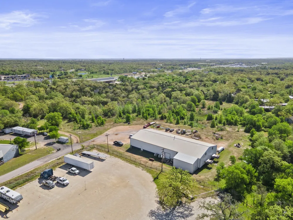 121 James Hoskins Lane Cedar Creek, TX 78612