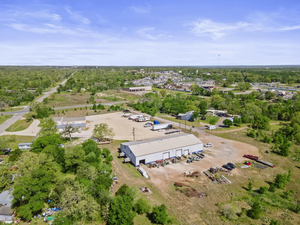 121 James Hoskins Lane Cedar Creek, TX 78612