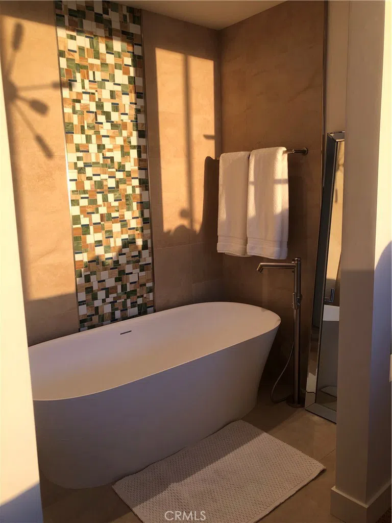 31755 Coast #305 Laguna Beach, CA 92651