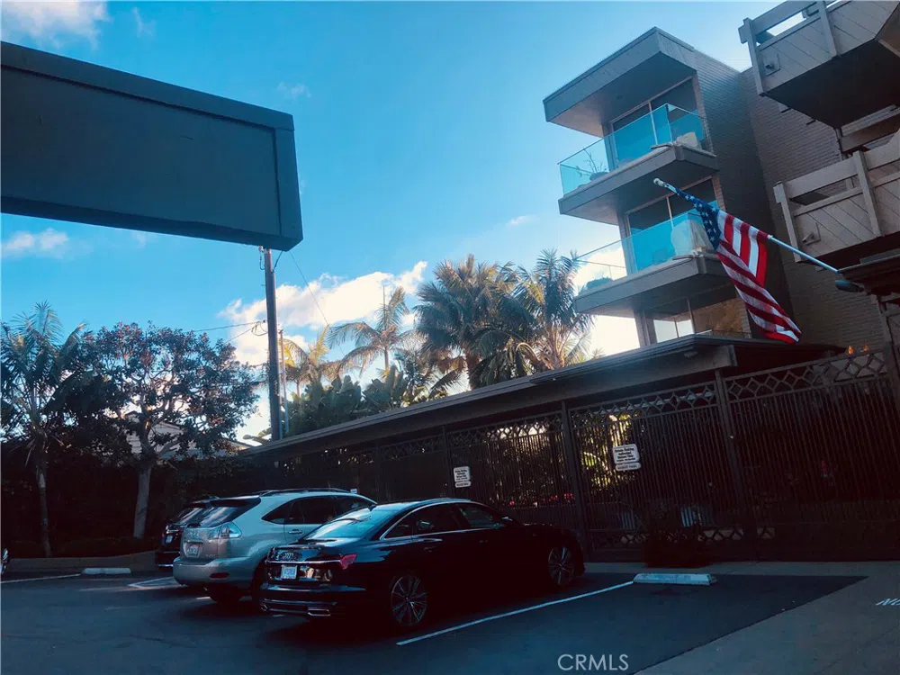 31755 Coast #305 Laguna Beach, CA 92651