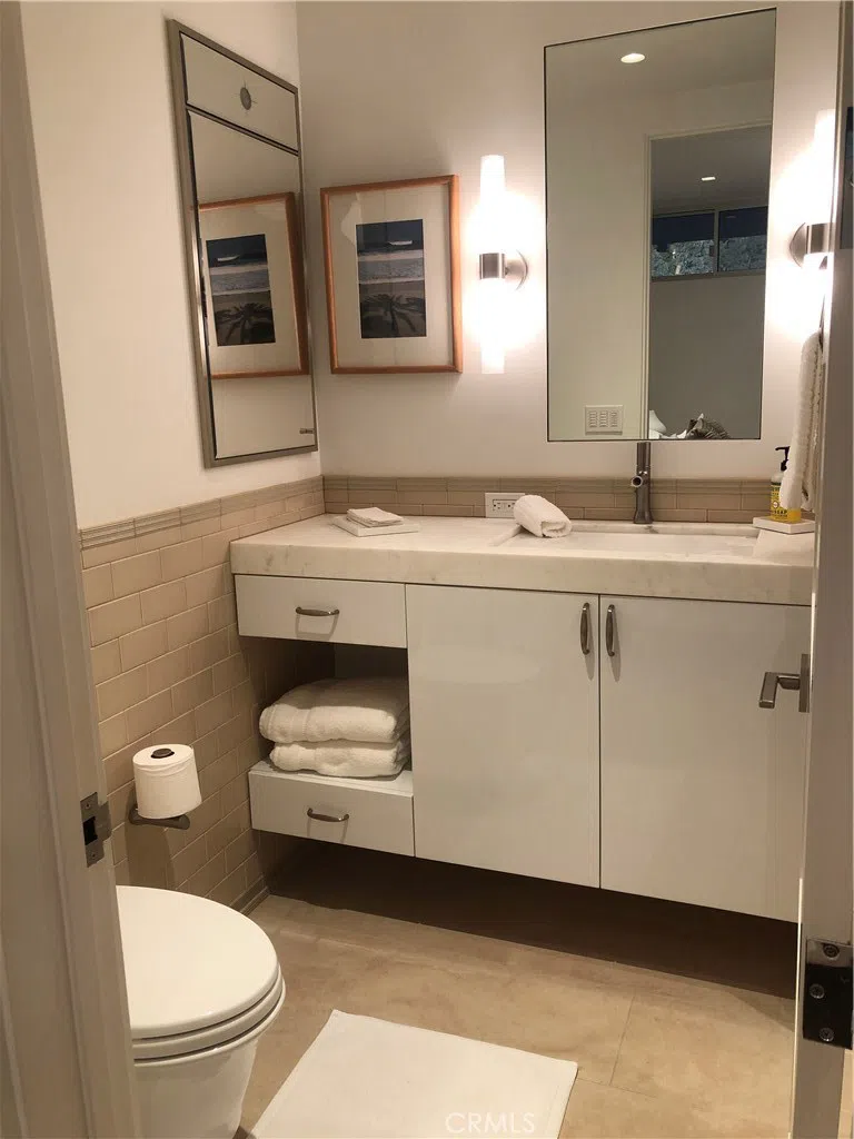 31755 Coast #305 Laguna Beach, CA 92651