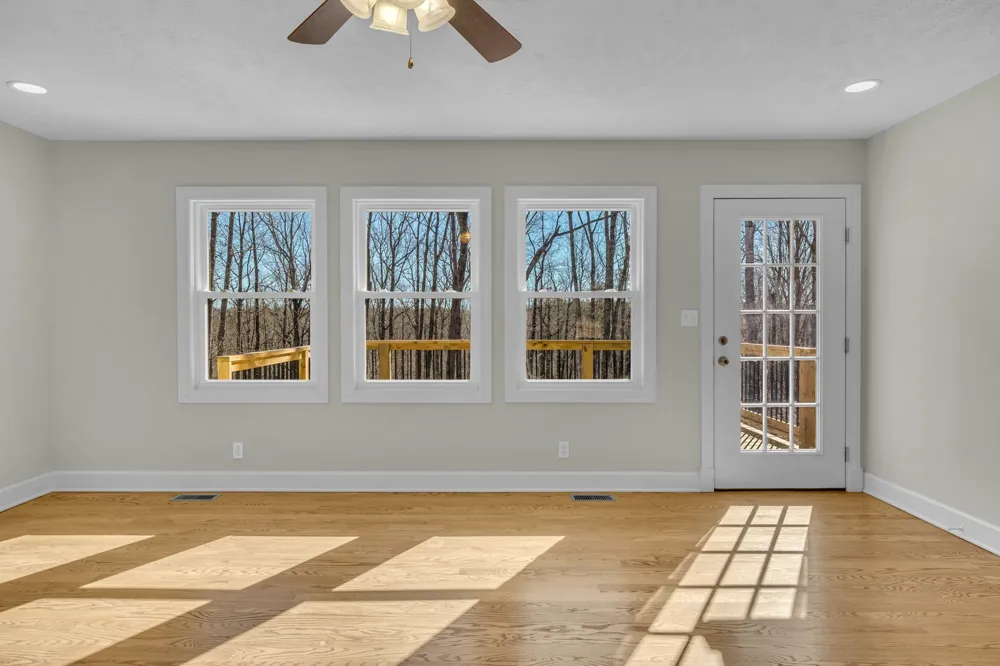 211 Woodmere Dr Hohenwald, TN 38462