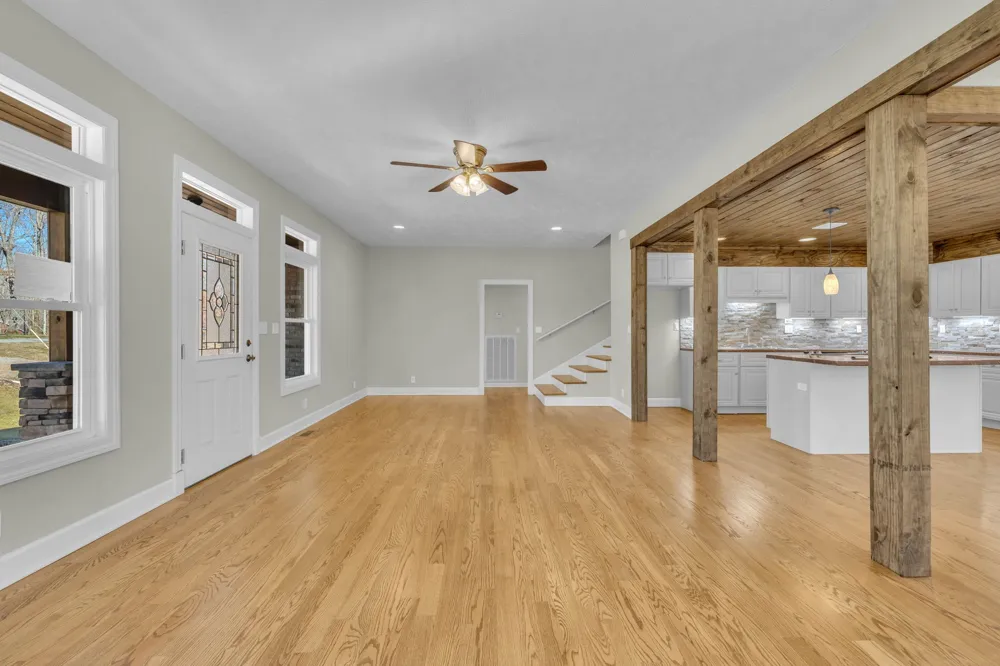 211 Woodmere Dr Hohenwald, TN 38462
