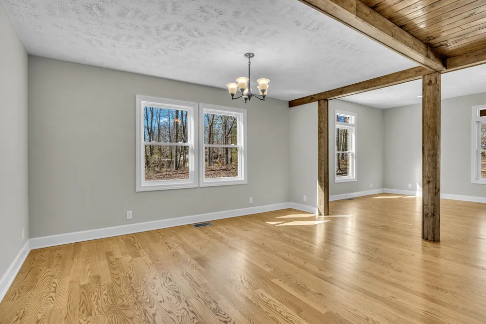 211 Woodmere Dr Hohenwald, TN 38462
