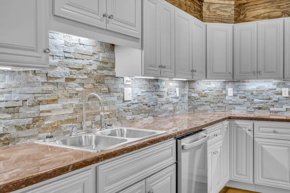 211 Woodmere Dr Hohenwald, TN 38462