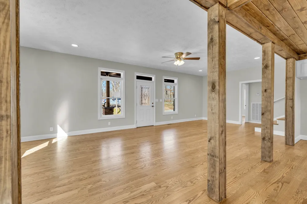 211 Woodmere Dr Hohenwald, TN 38462