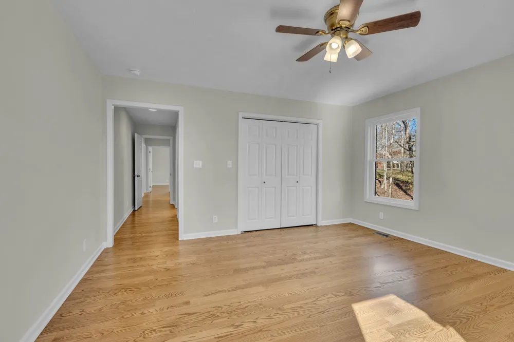211 Woodmere Dr Hohenwald, TN 38462