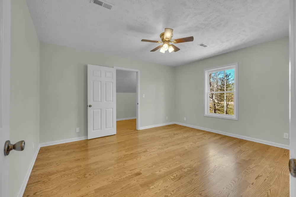 211 Woodmere Dr Hohenwald, TN 38462