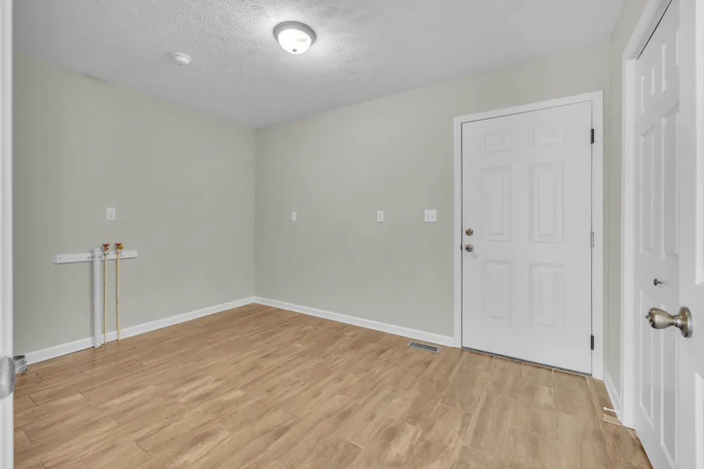 211 Woodmere Dr Hohenwald, TN 38462