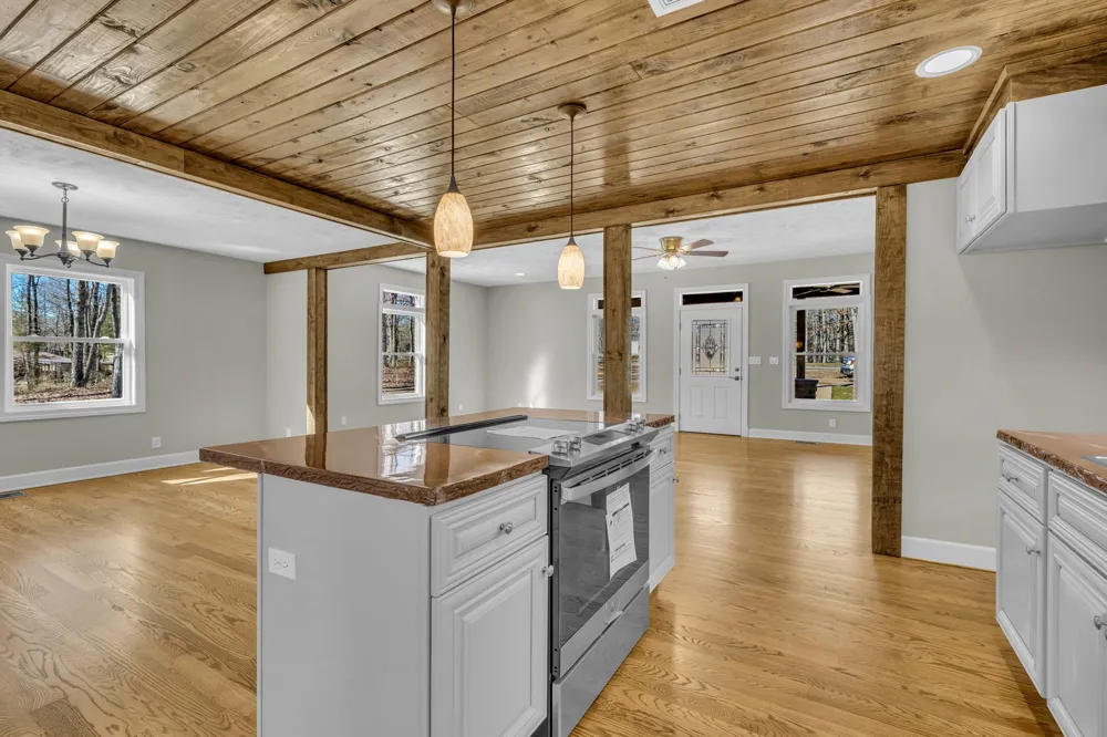 211 Woodmere Dr Hohenwald, TN 38462