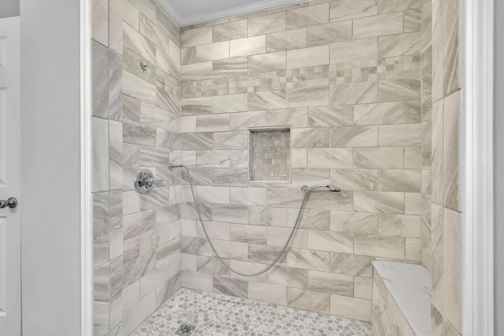 211 Woodmere Dr Hohenwald, TN 38462