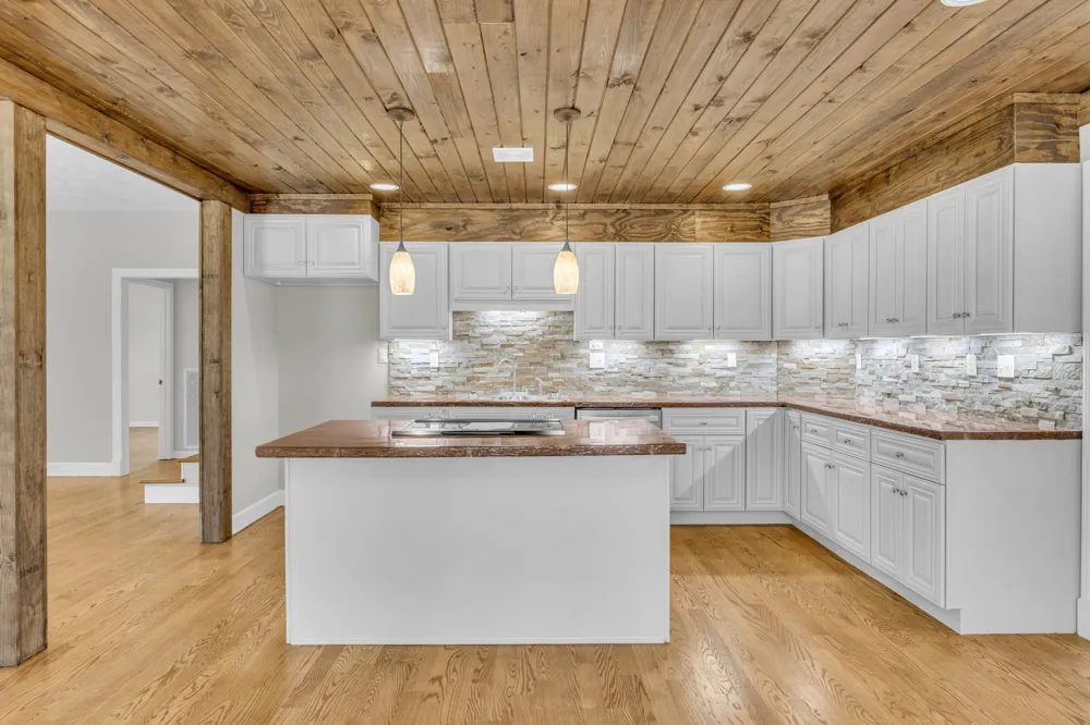 211 Woodmere Dr Hohenwald, TN 38462