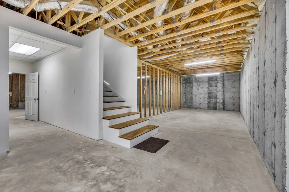 211 Woodmere Dr Hohenwald, TN 38462